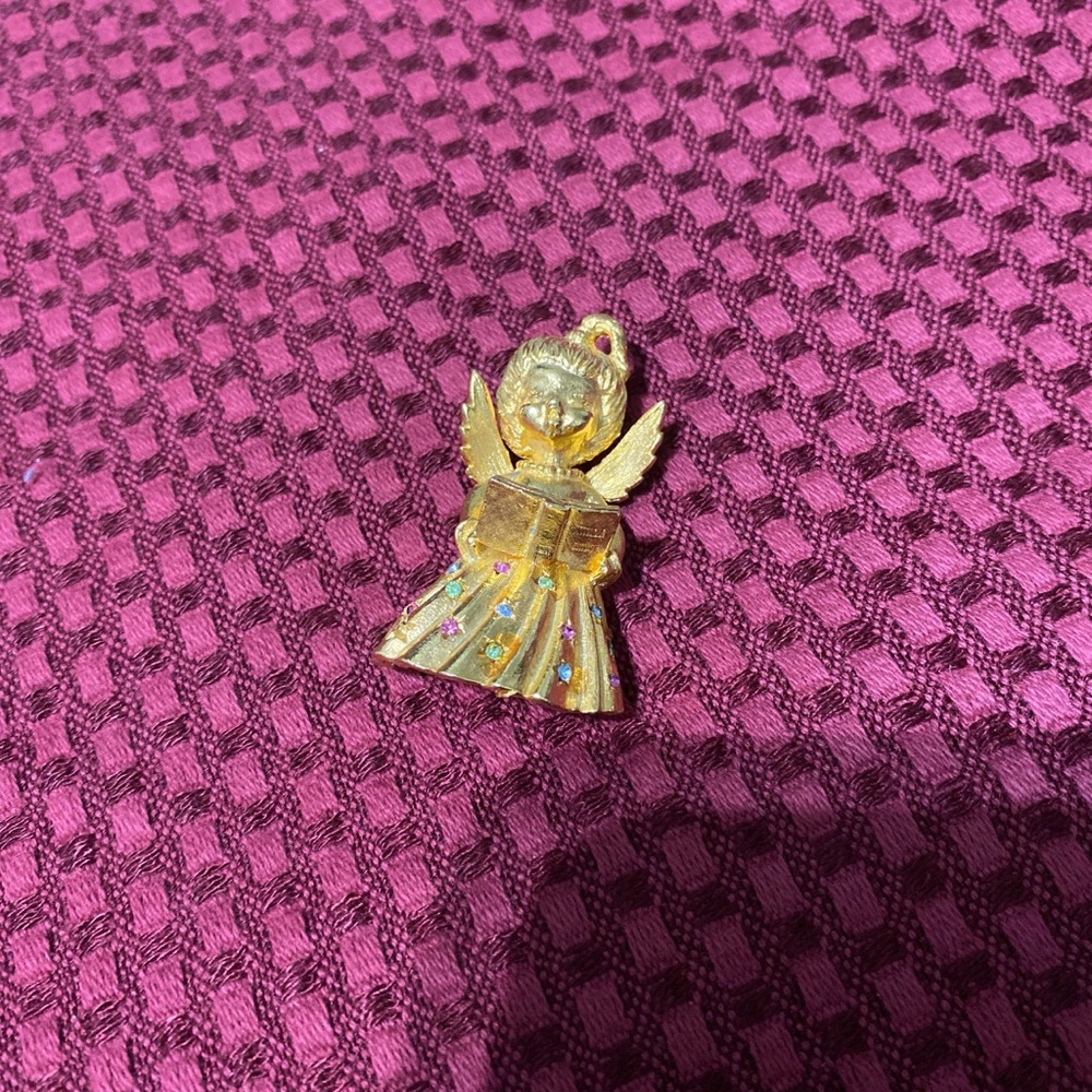 angel reading book brooch